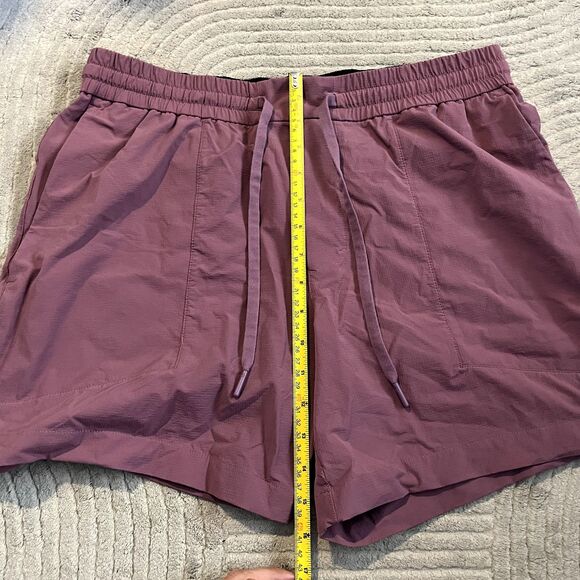 Lululemon Bowline Stretch Ripstop Shorts 5" Men’s Sz Large cyber violet - Picture 6 of 10
